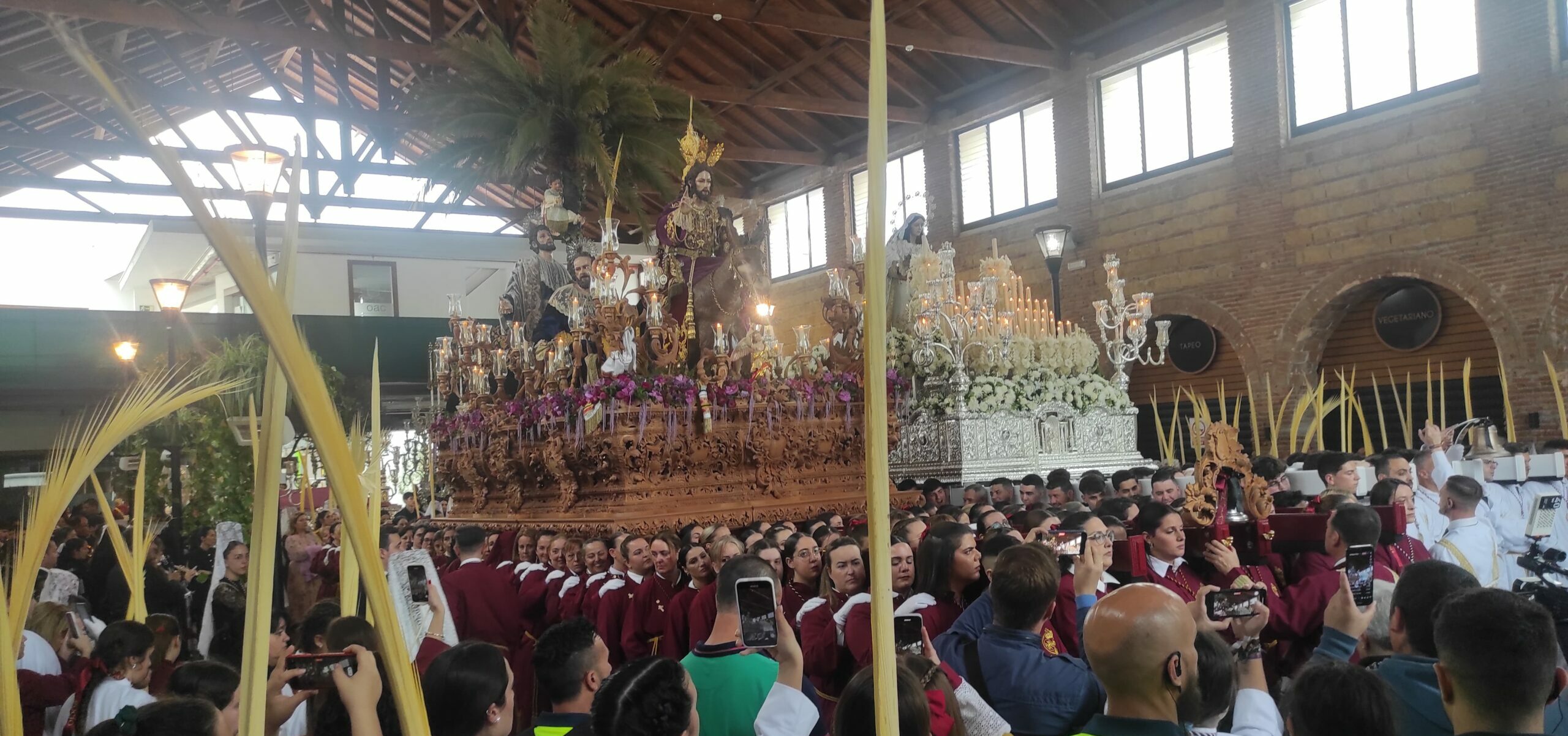 La Virgen del Rocío tendrá que esperar al Domingo de Ramos 2025 para